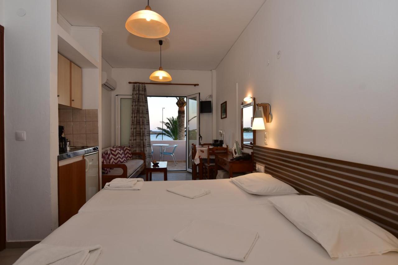 Morpheas Rooms Palaiochora Exterior foto