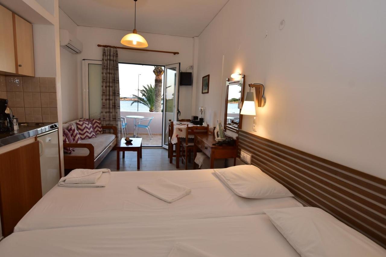 Morpheas Rooms Palaiochora Exterior foto