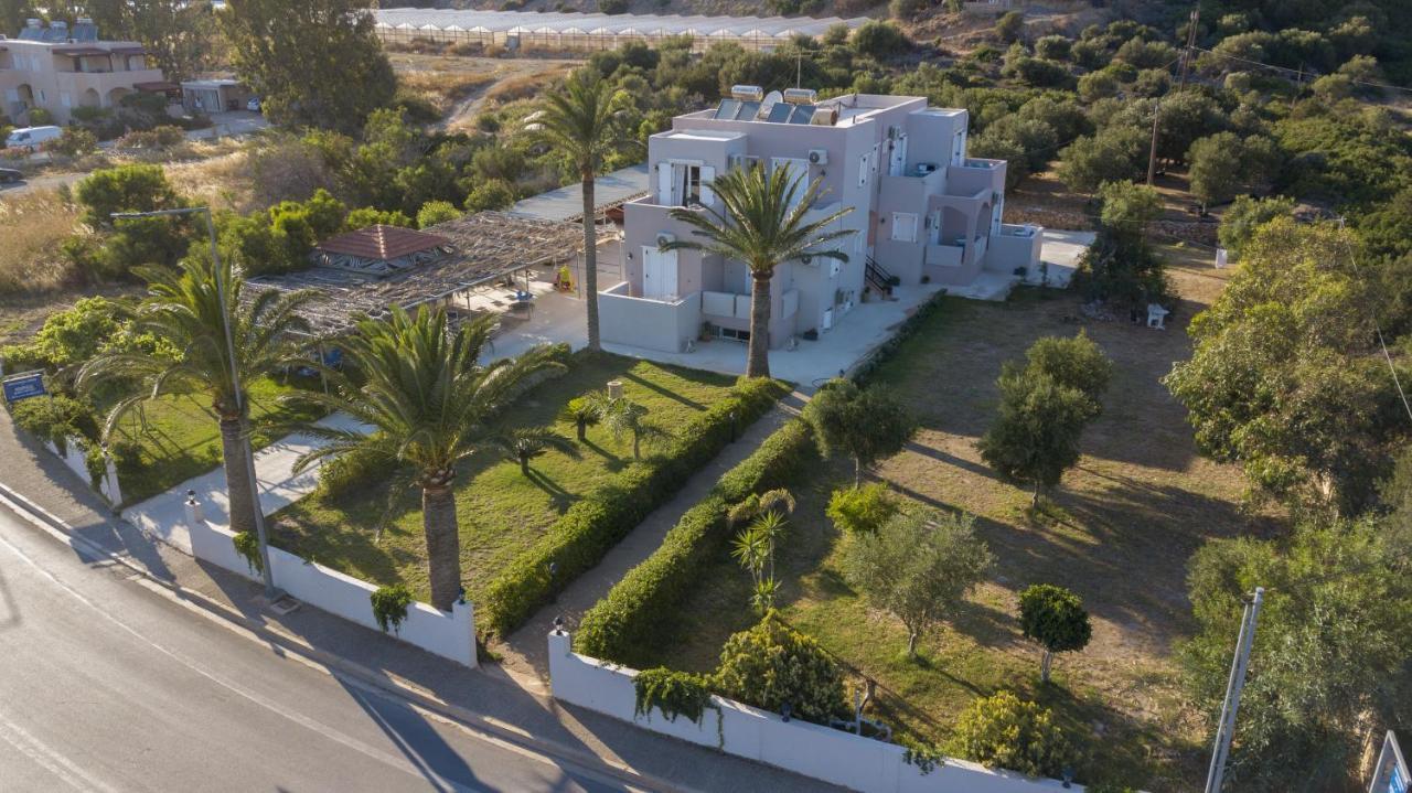 Morpheas Rooms Palaiochora Exterior foto